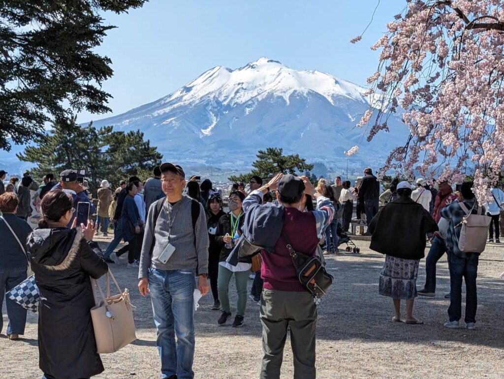 どうかね。岩木山をバックに撮影すると、さぞや男前に写るだろう！