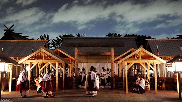天皇の「即位」の完成とNHKホームページへのリンク画面