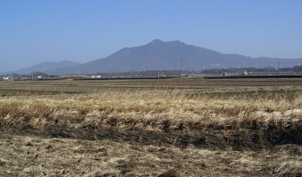 新古今和歌集(源重之)
赤浜からの幽玄な筑波山