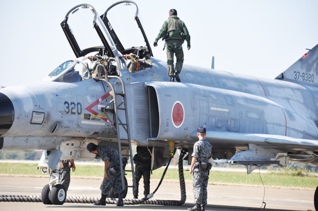1. 朝一番の緊張と、離陸の瞬間