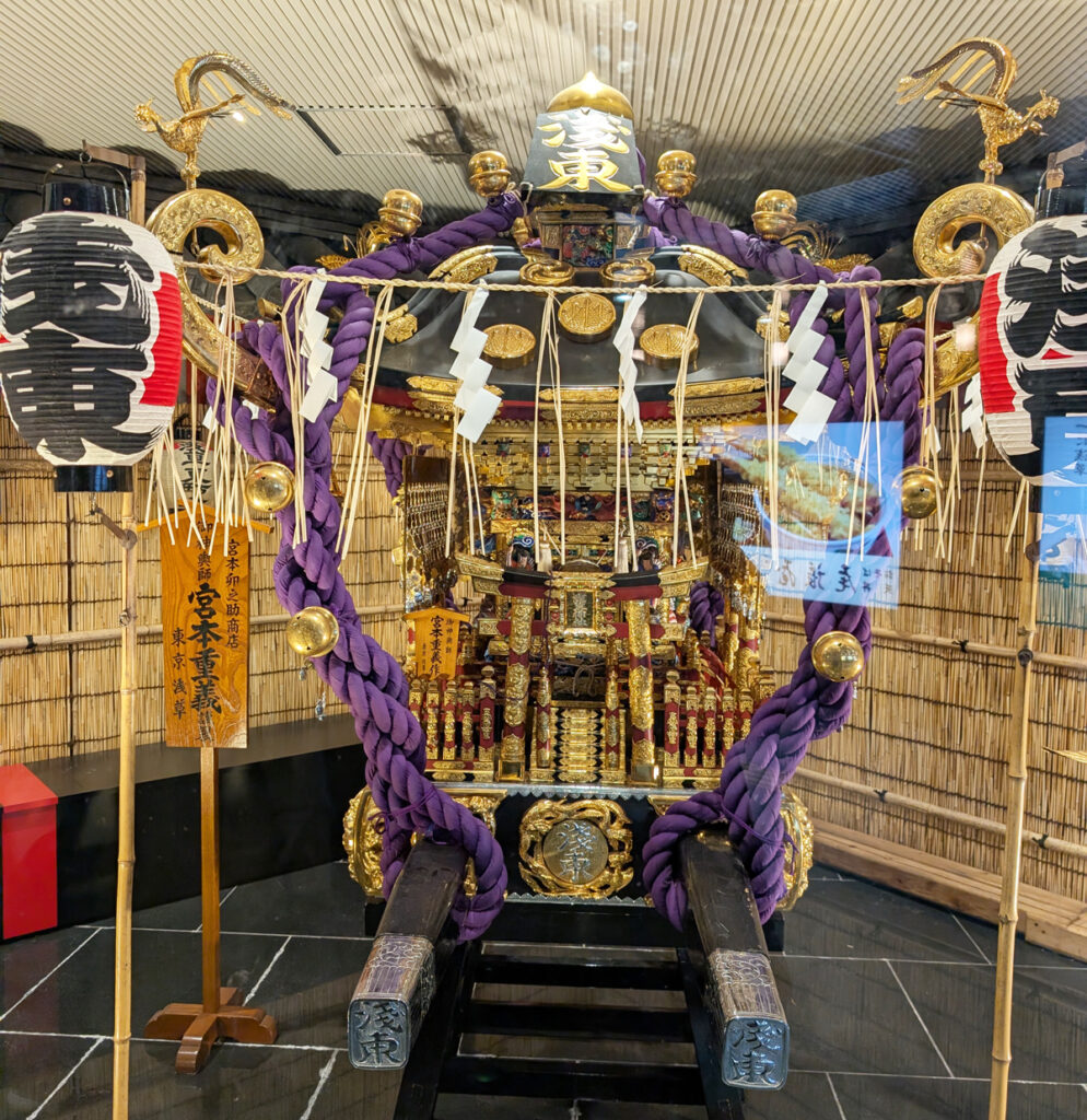宮本卯之助商店の神輿
